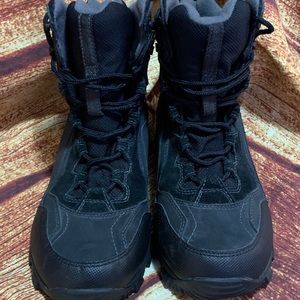 Columbia artic trip boots size 8 US. $60